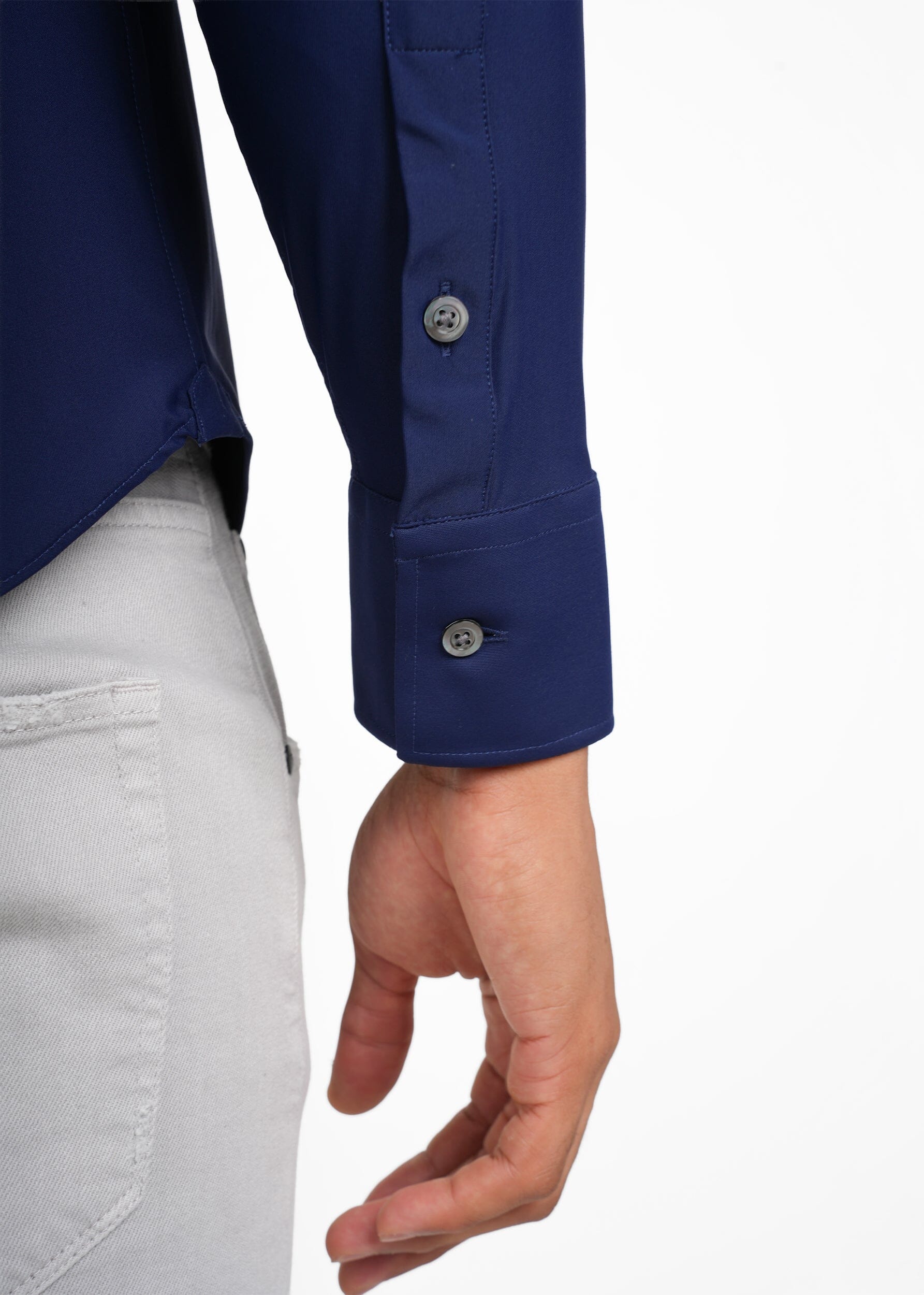 LIGHT PERFORMANCE DRESS SHIRT