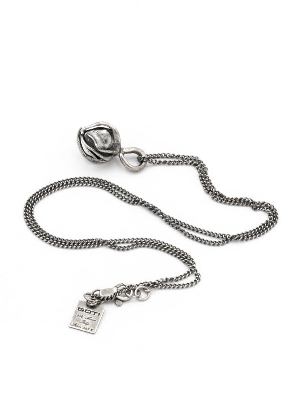 GOTI SILVER CHAIN WITH A PENDANT NECKLACE