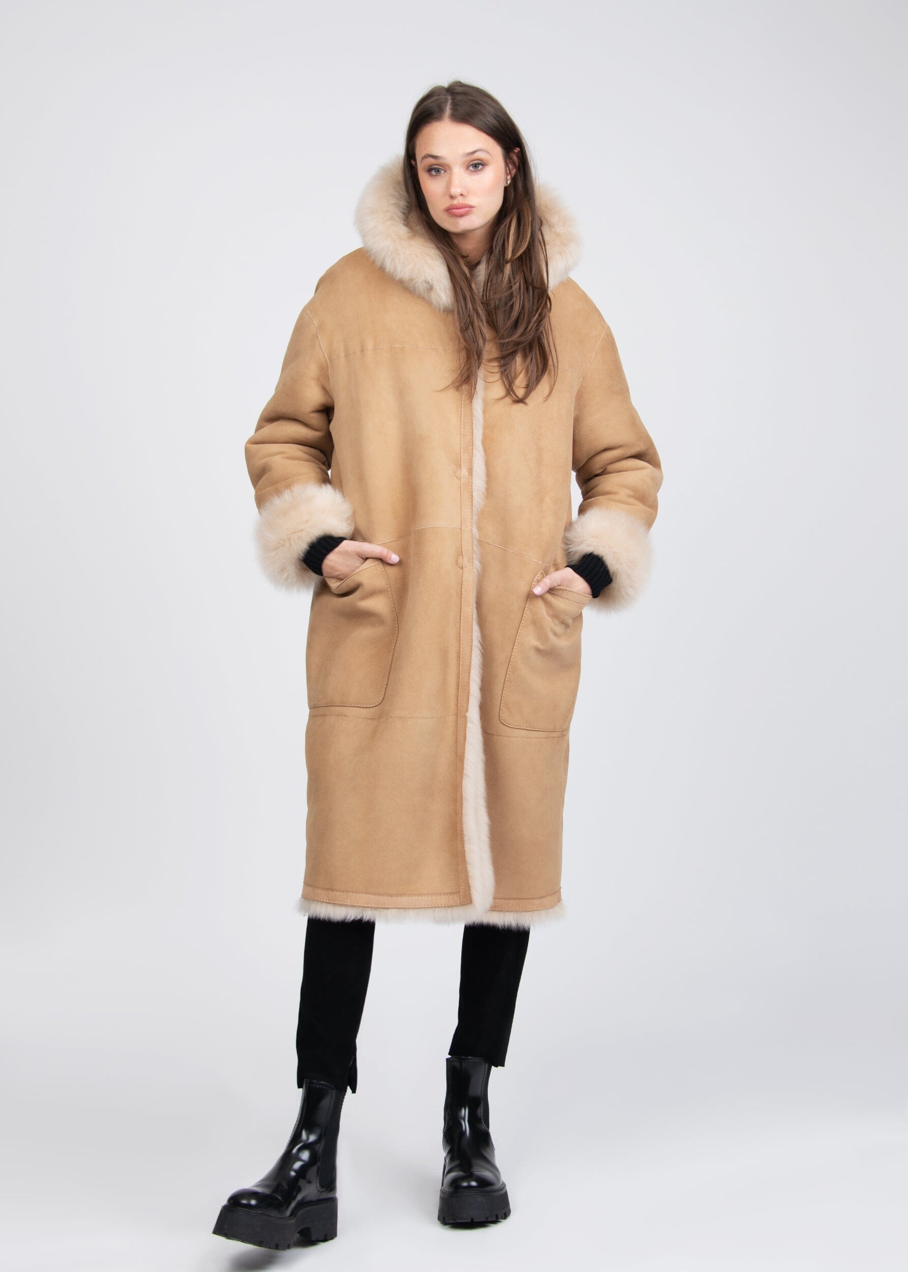 ALESSIA REVERSIBLE SHEARLING COAT IN BEIGE