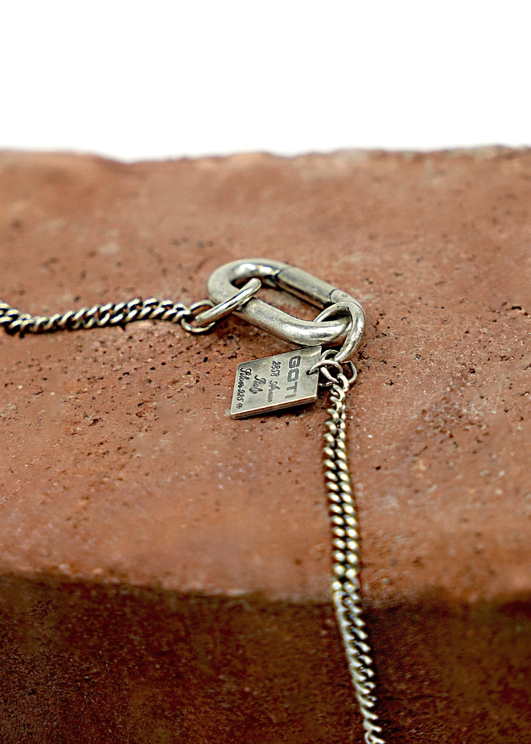 GOTI 2135 NECKLACE