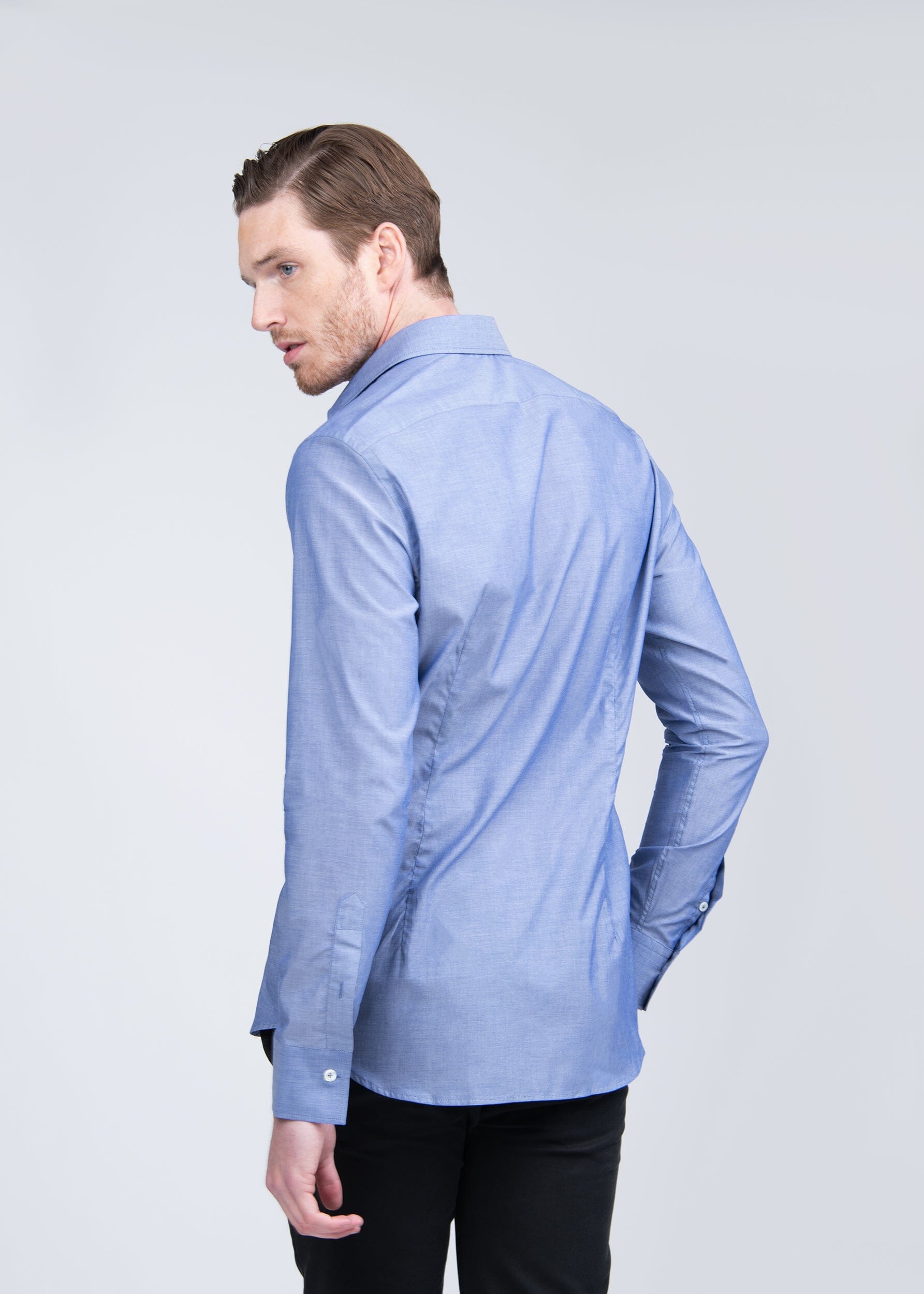 LIGHTWEIGHT DRESS SHIRT