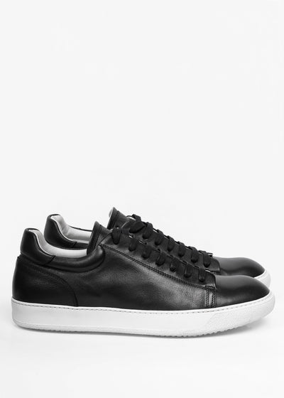 LOW TOP SNEAKERS