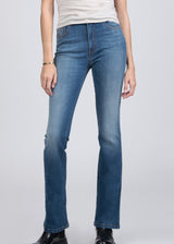 MARYLIN FLARED STRETCHY JEANS IN LIGHT BLUE