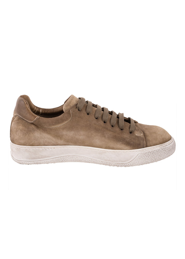 Left shoe ARI Low Top Sneaker in Olive Wash Suede. Made in Italy